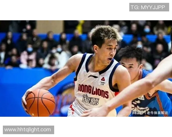 库里与郭艾伦的篮球对决：两位巨星的技巧与风格碰撞分析